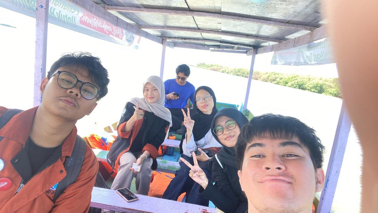 Pengambilan Sampel Mangrove